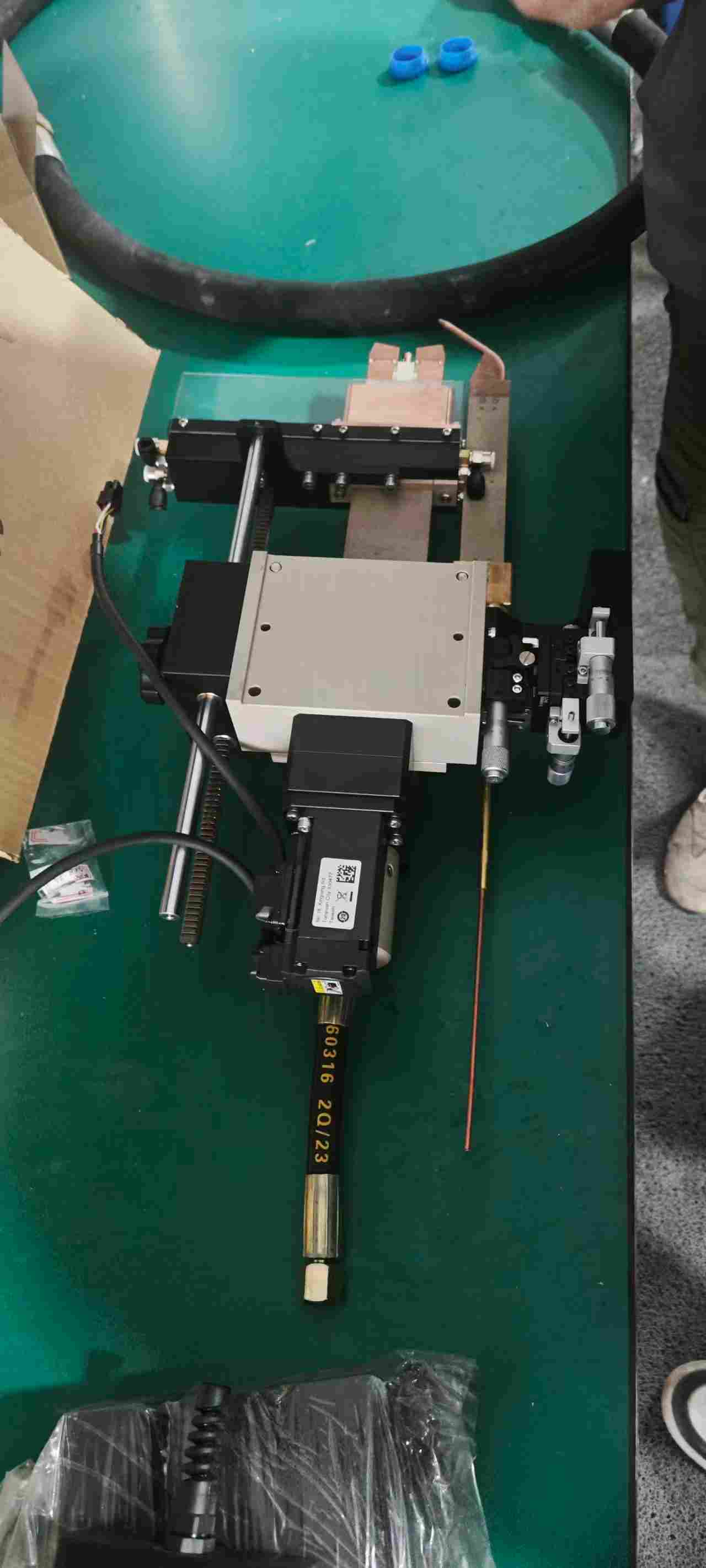 窄间隙TIG焊枪设计